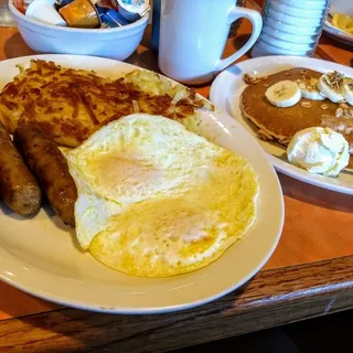 Granola Banana Pancakes