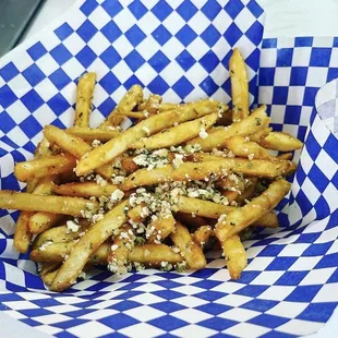 Garlic feta fries