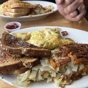 Meat lovers omelette plant if food and you can take it home with you.