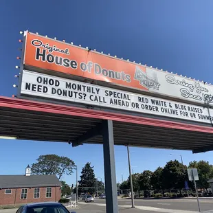 Sign by the road, Wednesday 2 August 2023.