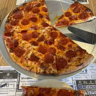 Large Pepperoni pie well done.