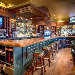 The Bar at Original Joe's North Beach