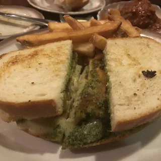Grilled Chicken Pesto
