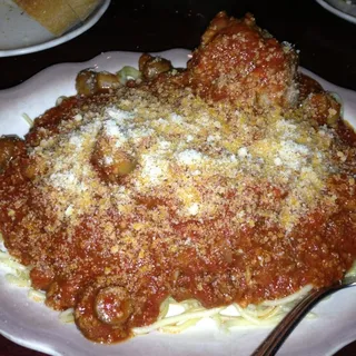 Spaghetti with Meat & Mushroom Sauce