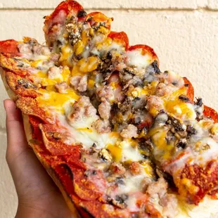 Magoo&apos;s Pizza Sub