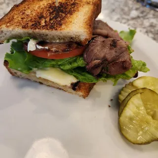 Hot Roast Beef Sandwich