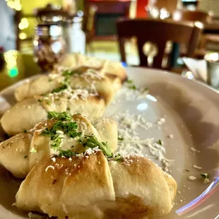 Pete's Stuffed Knots - pepperoni and mozzarella...goes soooo good with my beer!