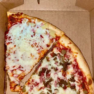 Hawaiian &amp; Meat Lover's NY Style Slices