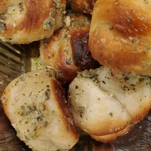 Well seasoned garlic knots