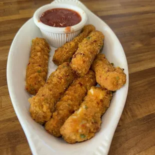 Spicy mozzarella sticks