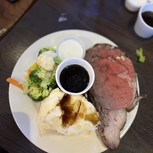 Prime rib dinner SLAPS!