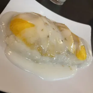 Sweet Sticky Rice with Mangoes