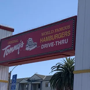 a sign for a fast food restaurant