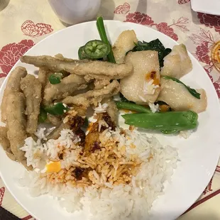 Salt Spicy smelt w/jalapeño peppers, fillet of fish w/Chinese broccoli, rice w/spicy chili sauce