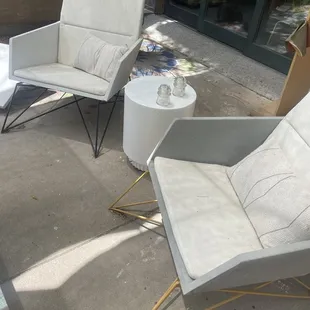 Concrete outdoor chairs super cool!