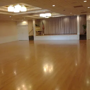 We have a lot of availability during the week to hold classes.  Please give us a call!