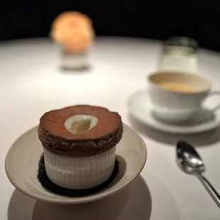 Délice de Bourgogne with soufflé and sesame