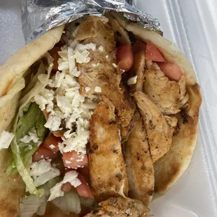 Greek chicken pita