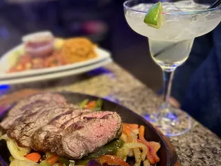 Art & Jakes Sports Bar & Grill - Sterling Heights