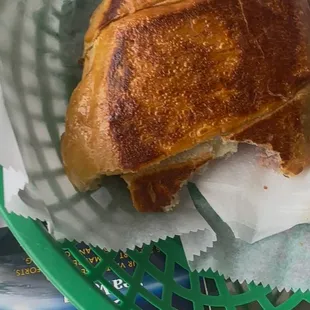 Cachito de pura masa que parece croissant