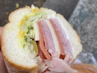 Tom's Market