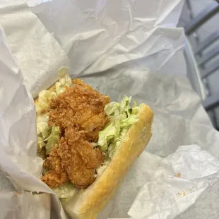 SHRIMP PO&apos;BOY
