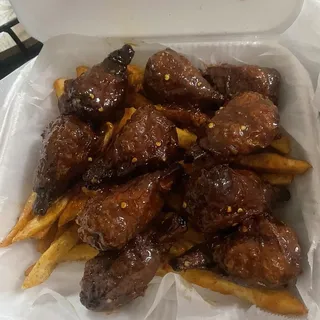 10 VEGAN WINGS w/ FRIES