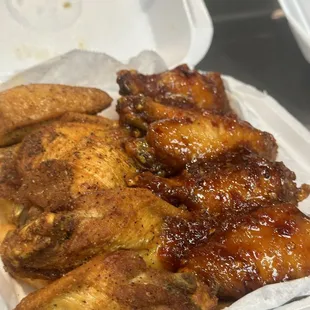 10 LIL HOTTIES W/ FRIES