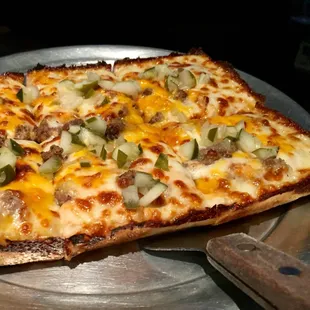 Cheeseburger Pizza