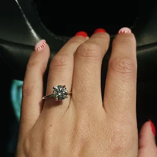 Lab grown diamond ring