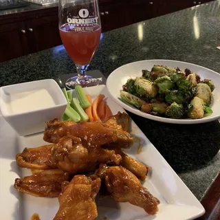 Wings Plate