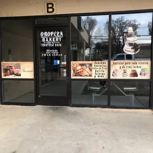 the entrance to the restaurant