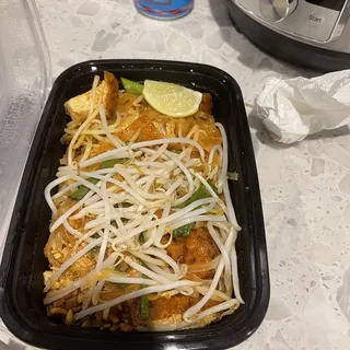 81. Pad Thai Jae/Vegetarian Pad Thai