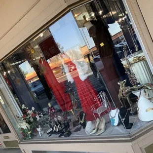 Orphan Annies Consignment & Alterations