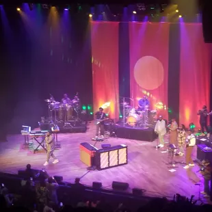 Annual PJ Morton show fest. PJ Morton, his singers and his band