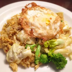 CURRY FRIED RICE: choice of CK, BF, PK, fried or fresh tofu $12.01+tax (add 1 extra fried egg as seen here)