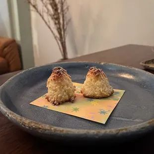 Coconut macaroons