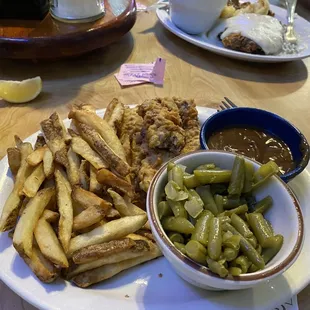 Steak fingers, fries, and green beans.  Yum.