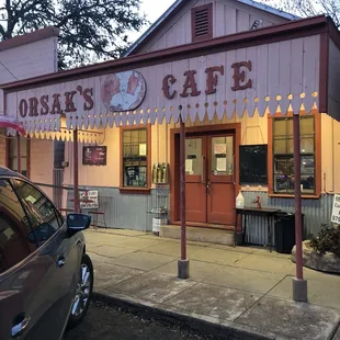 Small town dining experience