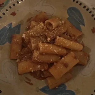 Rigatoni Bolognese (cooked al dente and flavorful sauce)