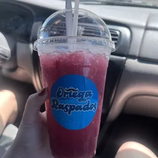 Ice and strawberry "raspados"