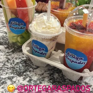 Fruta, mangoneada,fresas con crema