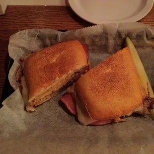 Cuban sandwich