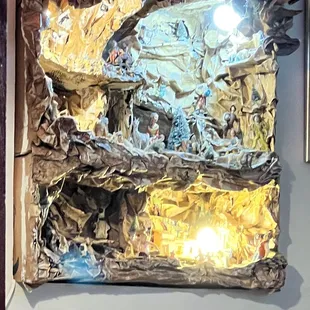 the inside of a pizza box