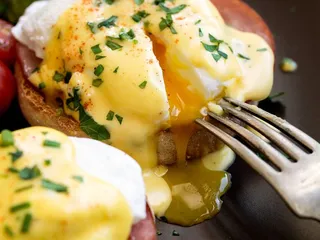 Sugar Barge Waterfront Bar & Grill