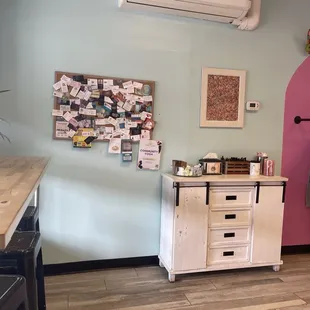 sushi and sashimi, interior