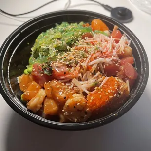 Spicy Twins Poke Bowl = yum