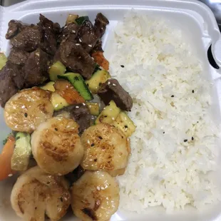 Hibachi Steak &amp; Scallops with vegetables and white rice