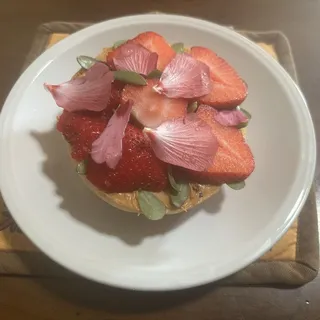 B E.