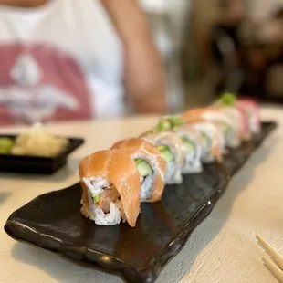 Perfect example of a Rainbow Roll. Fresh fish atop just the right amount of rice and crab. Couldn&apos;t be happier with this.